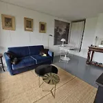 Studio On Garden Level - Sea View
